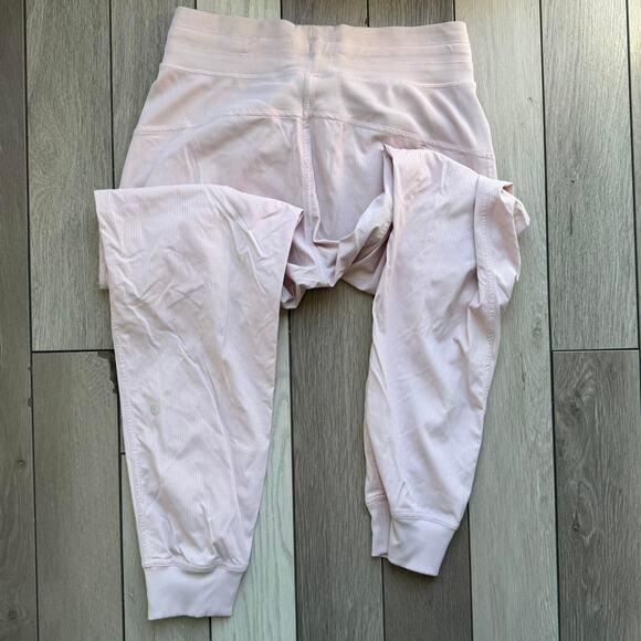 Light pink lululemon joggers lululemon - Picture 4 of 6